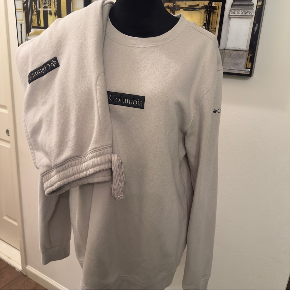 Columbia Light Gray Lounge Set